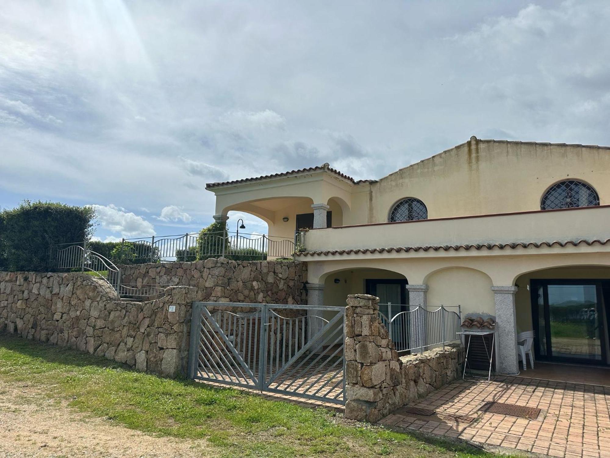 Residenze Pedrame Villa Budoni Bagian luar foto
